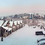 Whiteberry Hotel 3*