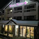 Whiteberry Hotel