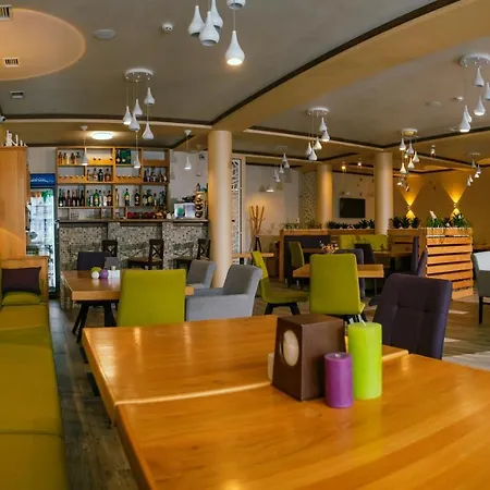 Whiteberry 酒店 3*